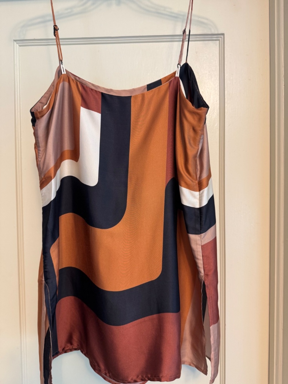 FAITHFULL Phylis printed satin mini dress. Size 8. Color Rust/black/Cream - Picture 6 of 10
